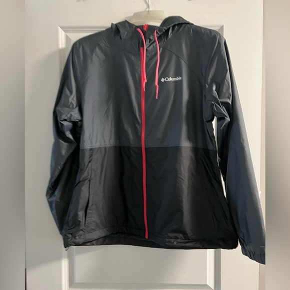 Columbia Jackets & Blazers - BRAND NEW Columbia Rain Coat
